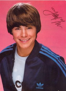 306_Zac_Efron_RARE_TIGER_BEAT_Promo_Signed_8x10_WOW___.jpg